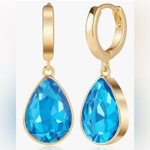 Gorgeous Neiman Marcus 18KT Gold Vermeil Aquamarine hoop drop earrings